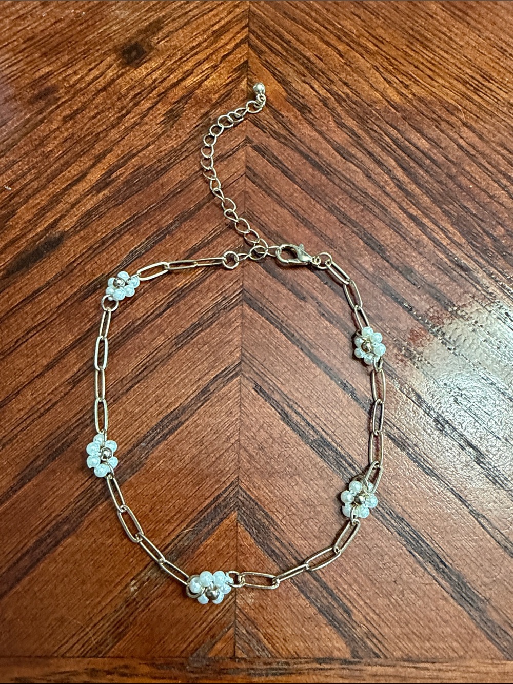 Fun Gold Tone And Faux Pearl Anklet